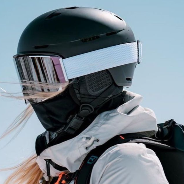 Rental Gear Helmet - Quest